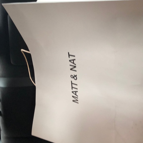 Handbag - Picture 3 of 6